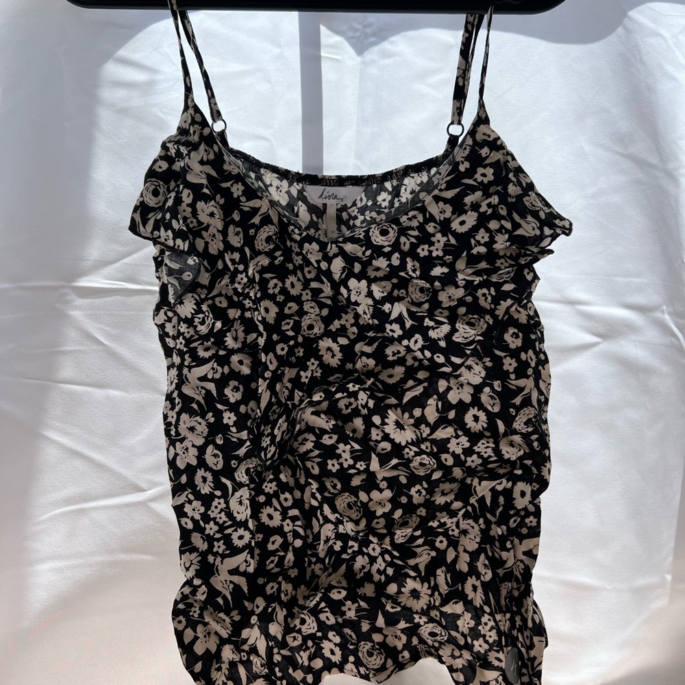 Pacsun - Kirra | Medium Floral white & back Top / cami